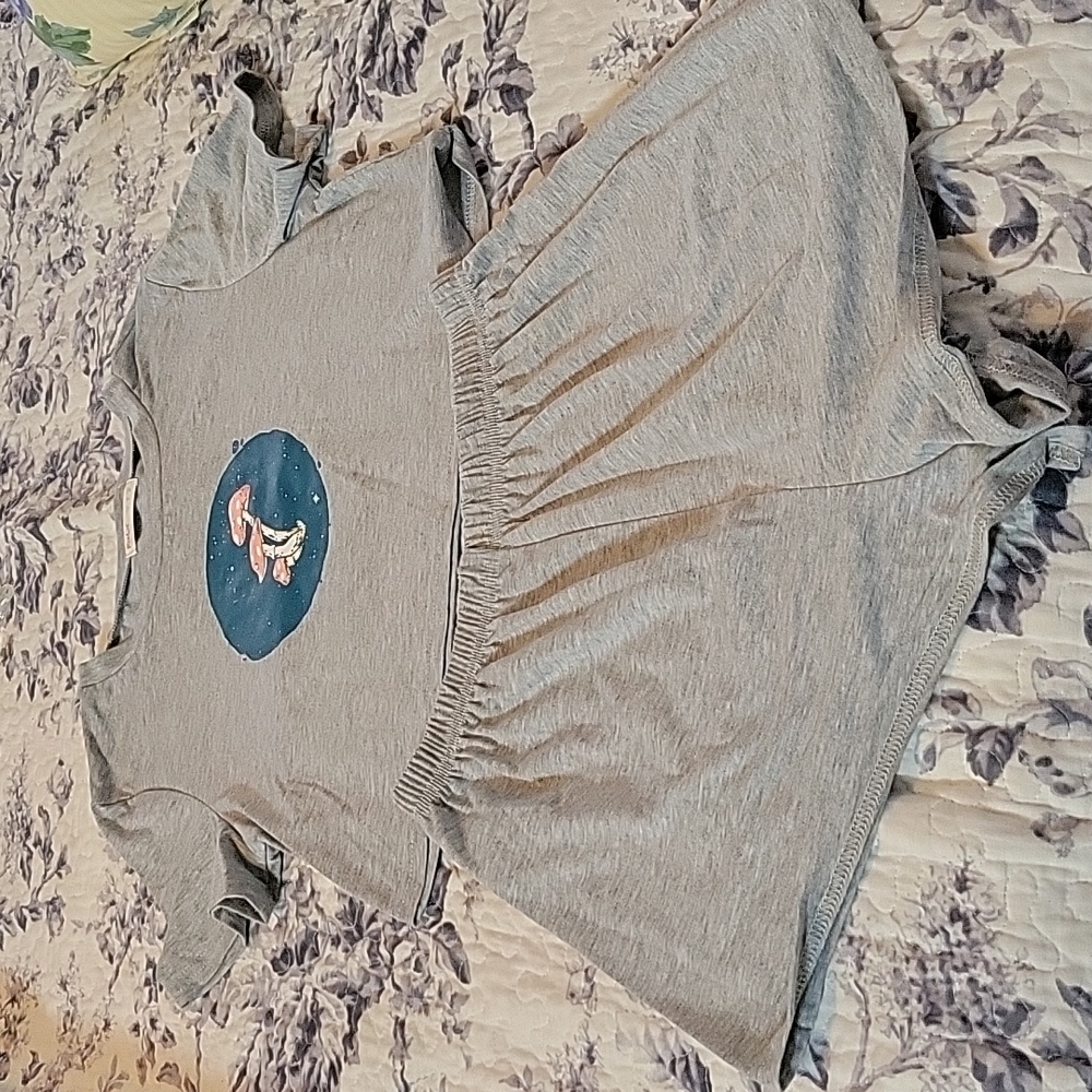 ROMWE 2PC GRAY NWT SLEEPSET/LOUNGEWEAR MUSHROOM PATTERN TEE PJ SET